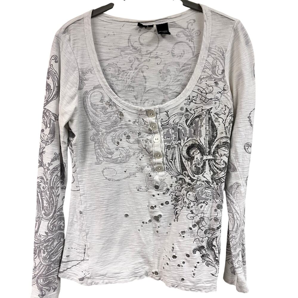 Women's vintage Y2k 2000's vanity long sleeve scoop neck white tee black graphic